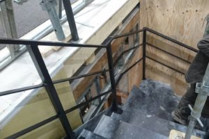 ㈱センバ　オープン階段