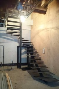 ㈱センバ　オープン階段