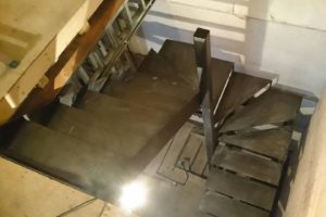 ㈱センバ　オープン階段